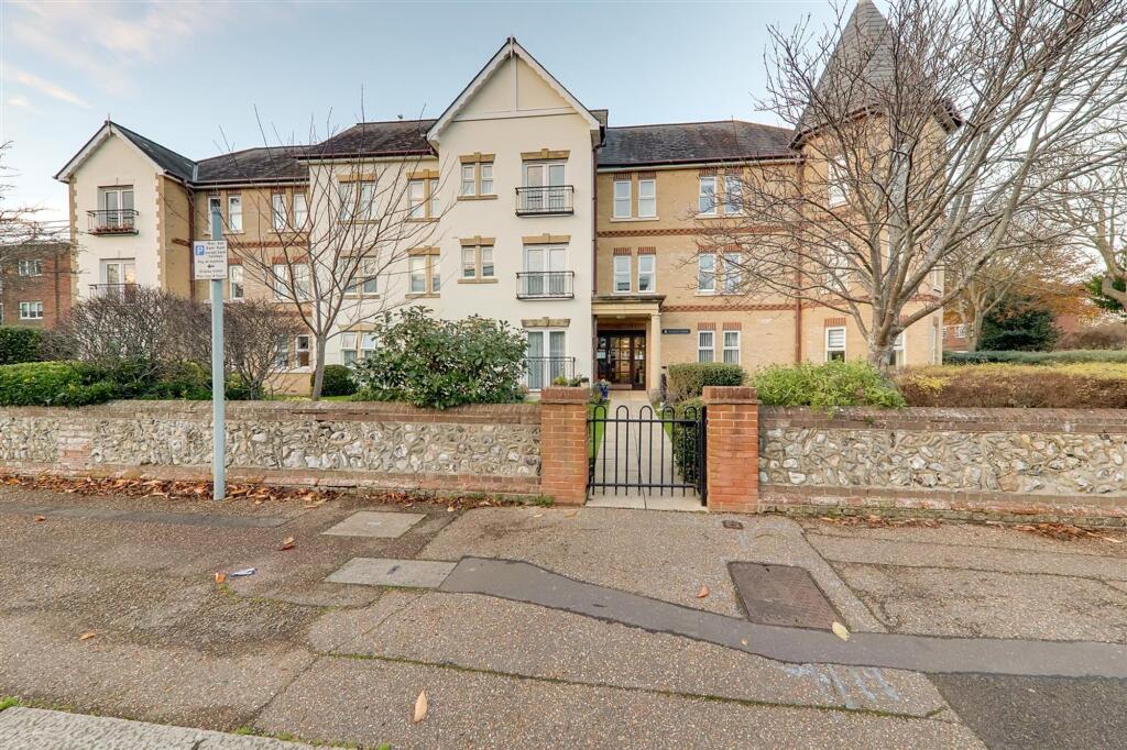 2-bed house on Shelley Road, Pegasus Court Shelley Road, BN11, £175,000