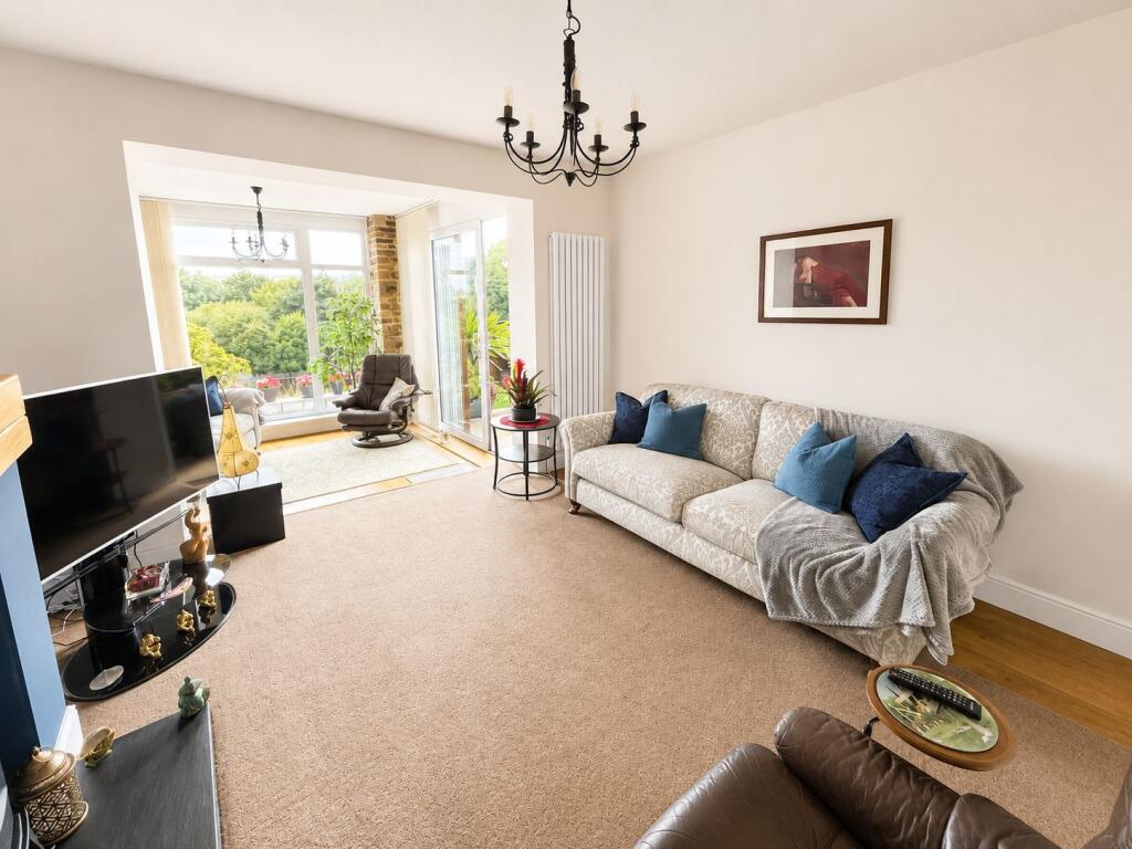 House in Bradford, West Yorkshire - View 4