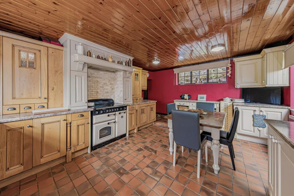 House in Stoke-on-Trent - View 5