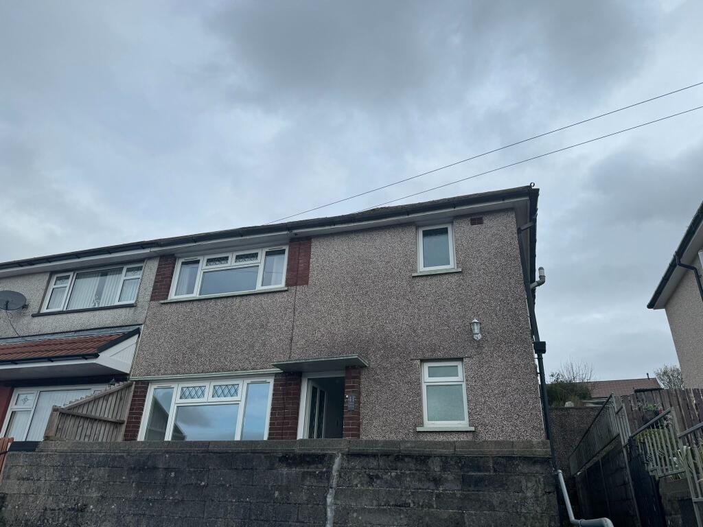 Main image of property: Heol Islwyn, Tonyrefail, Porth