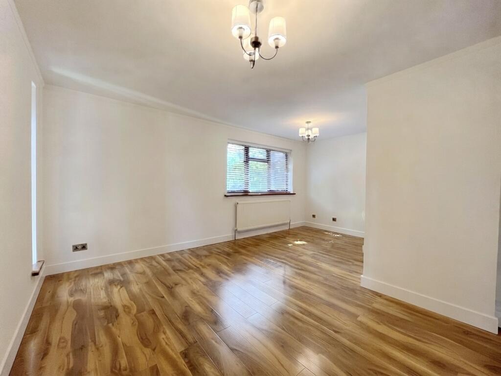 Apartment in Luton - View 3