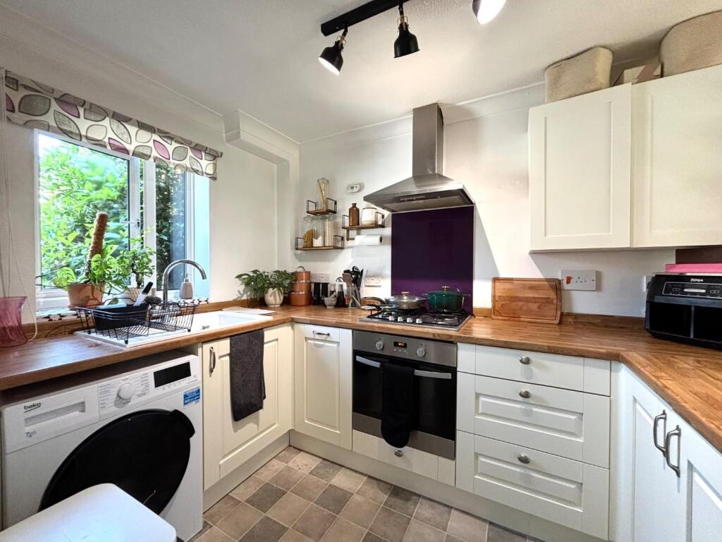 House in Havant, Waterlooville - View 3