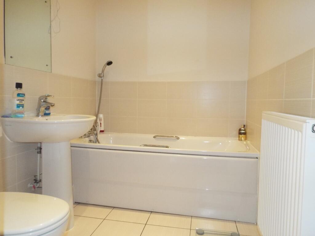 Apartment in Southampton - View 4