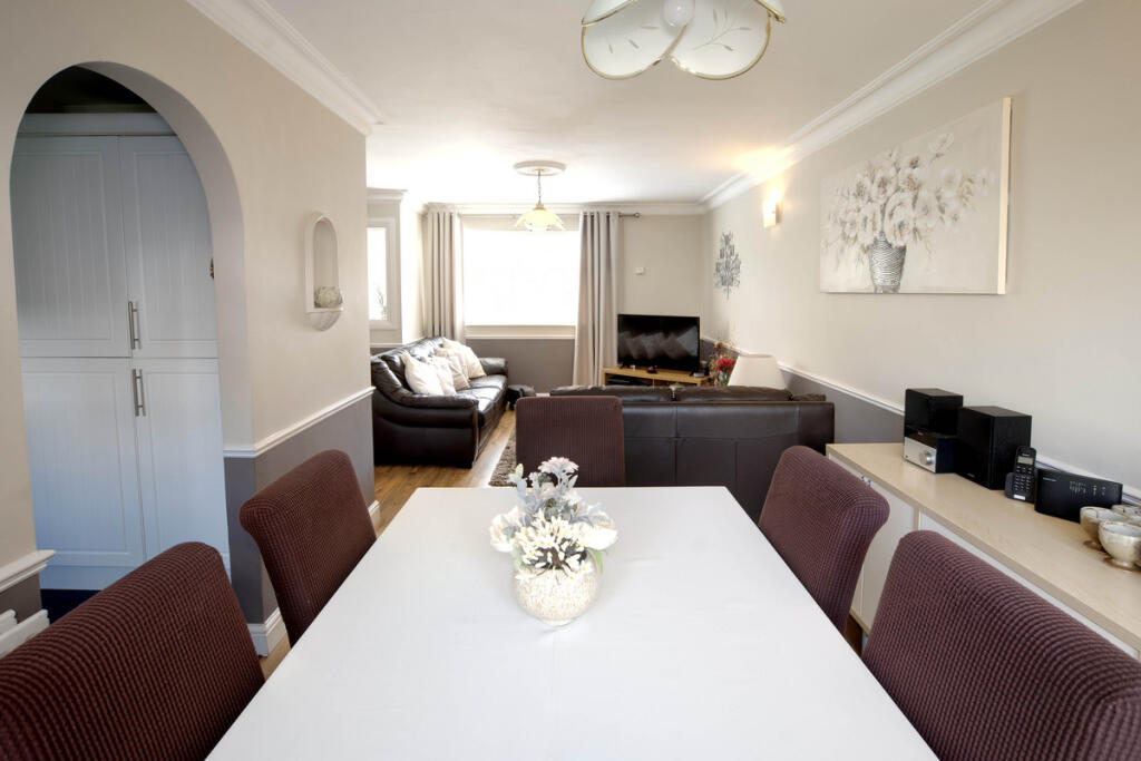 House in Gillingham, Parkwood - More