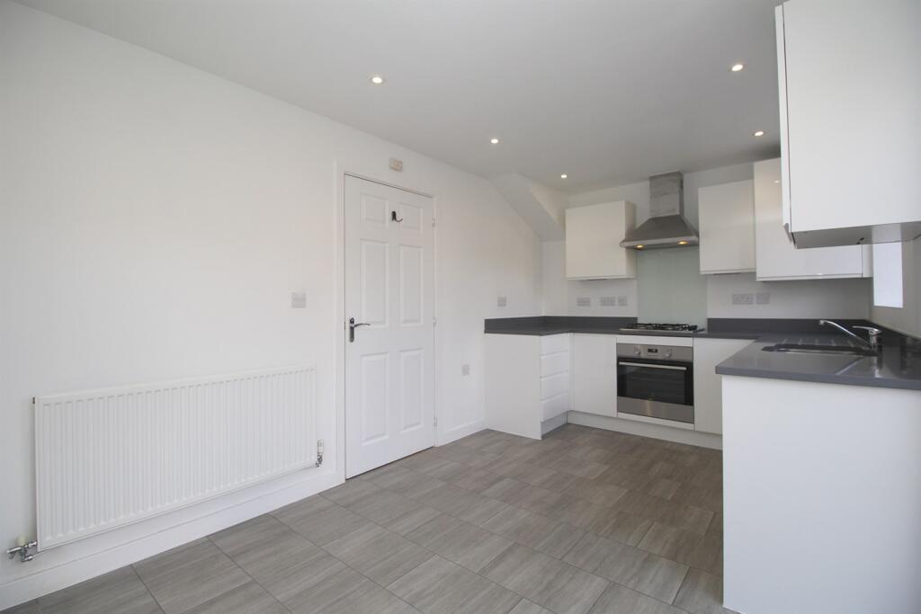 House in Loughborough, East Leake - View 4