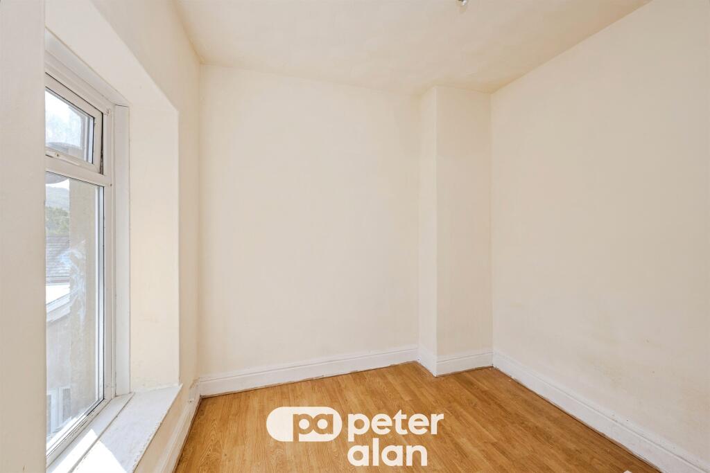House in Resolven, Neath Port Talbot - View 4
