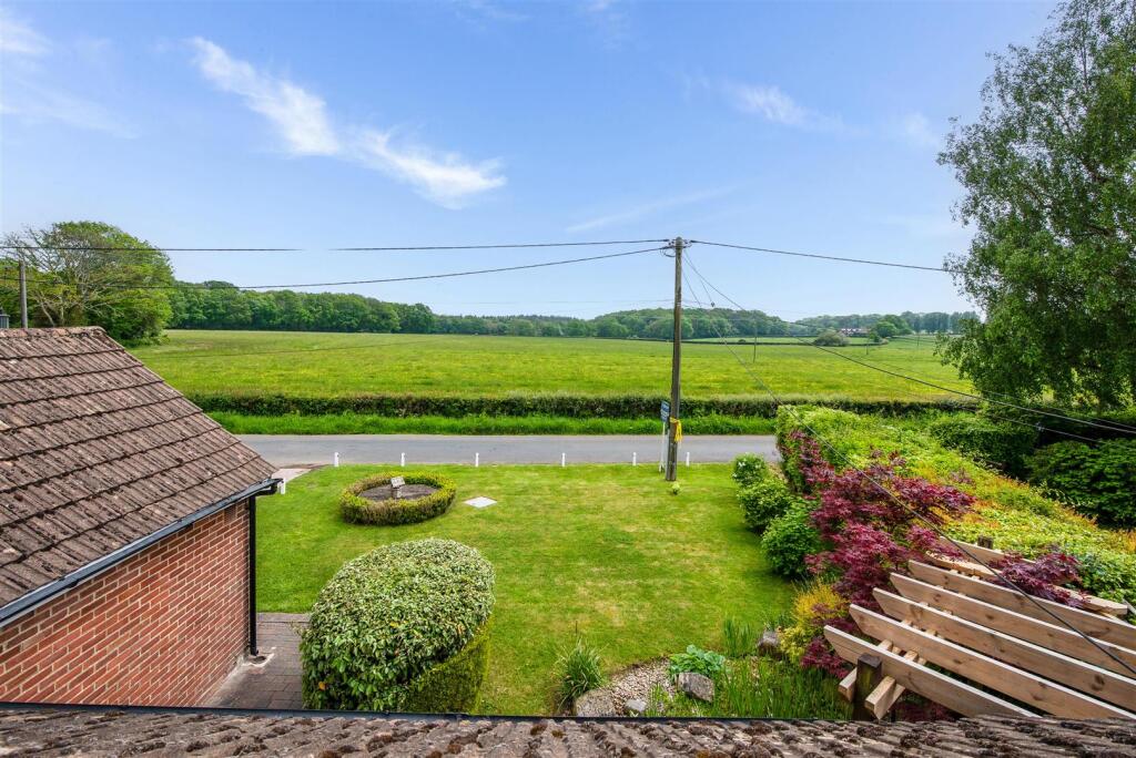 House in Winchester, Soberton - View 2