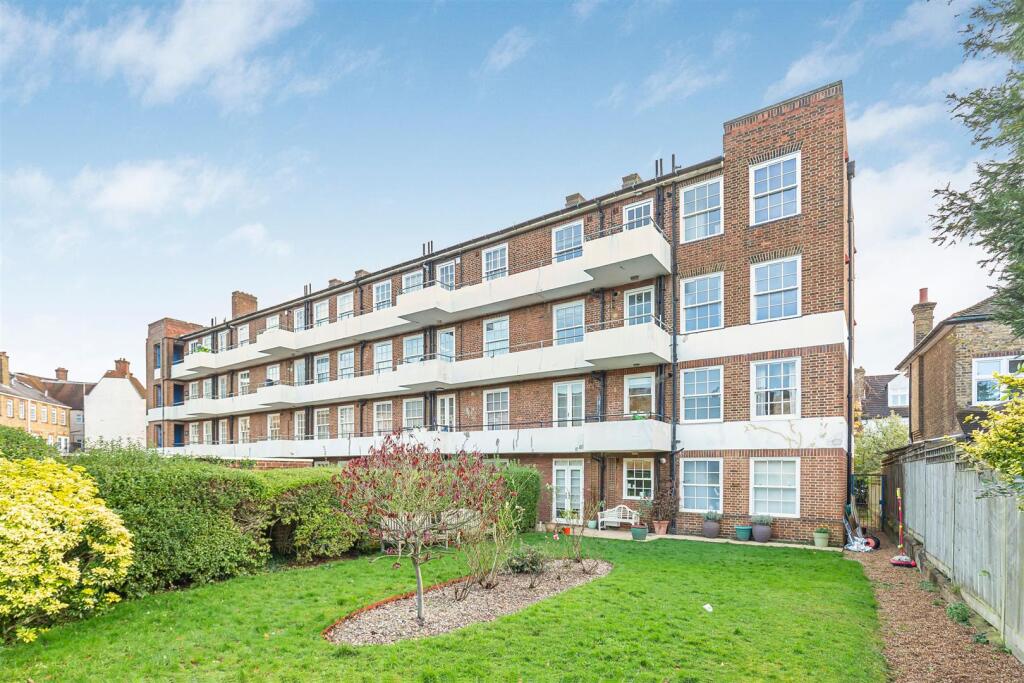 Main image of property: Sheen Lane, East Sheen, SW14