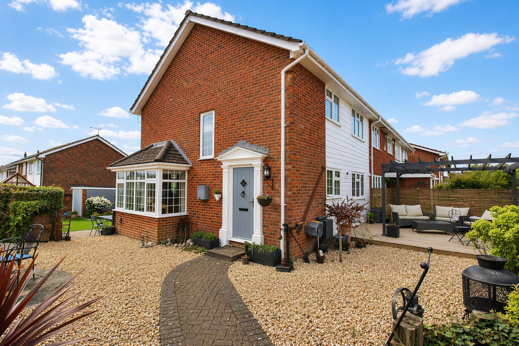 Main image of property: Windmill Close, Clanfield, Waterlooville