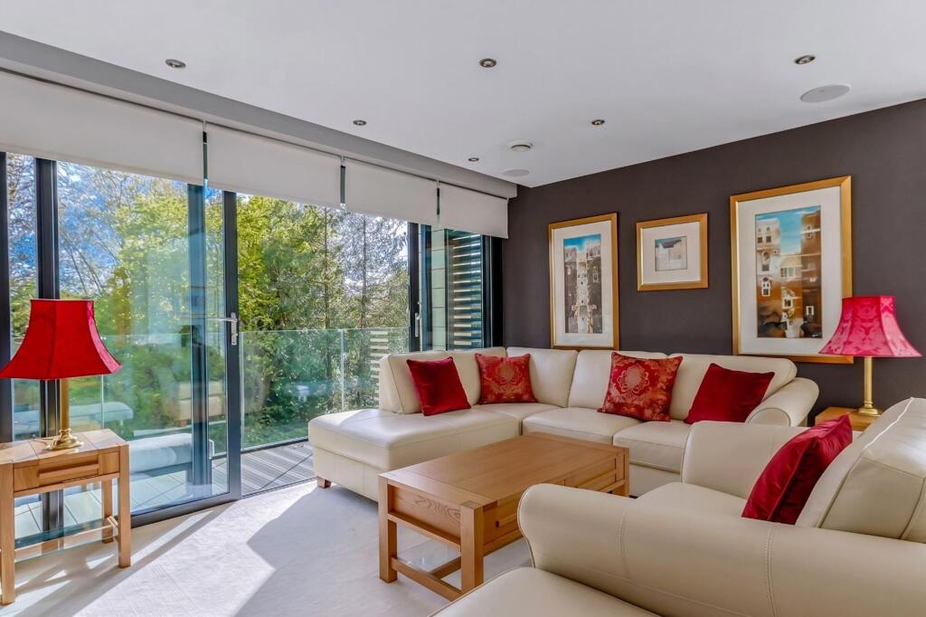 Mount Grace Drive, Evening Hill BH14 photo 5