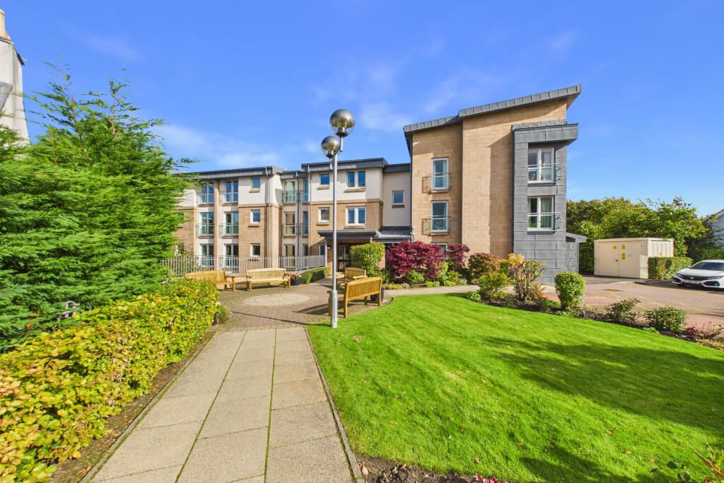 1-bed flat on Lauder Court, Staneacre Park, Hamilton, £140,000