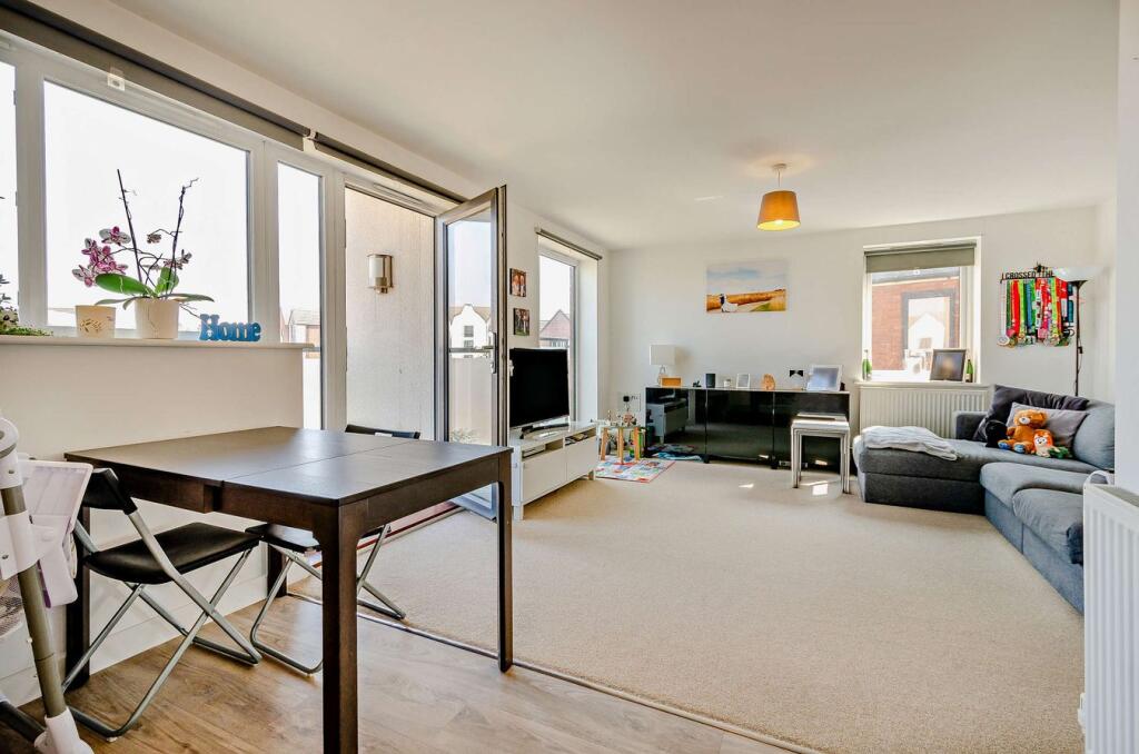 Apartment in Milton Keynes, Fairfields - View 3
