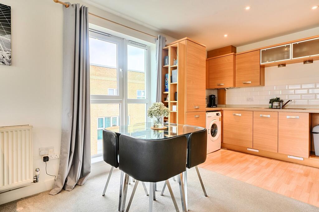 Apartment in Tandridge, Caterham-on-the-Hill - More