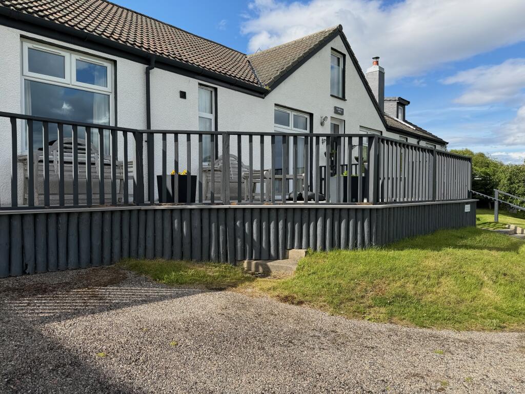 Strathview Lodge Front