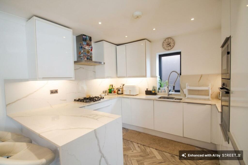 Apartment in London - More