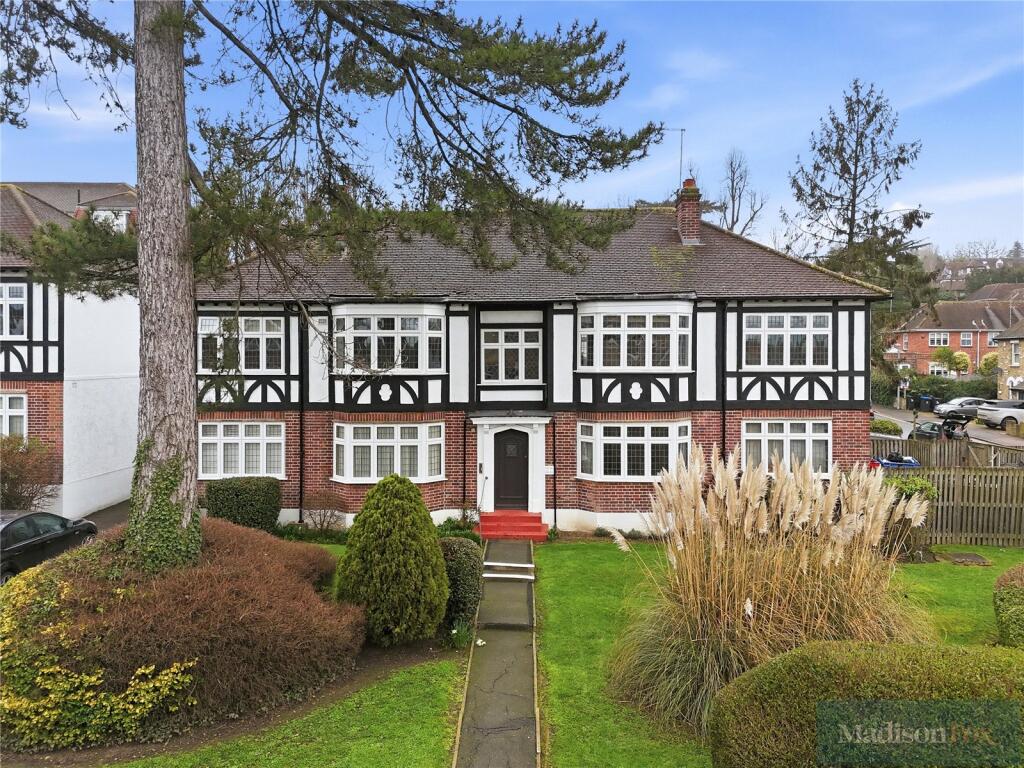 Main image of property: Grange Court, High Road, Loughton, Essex, IG10