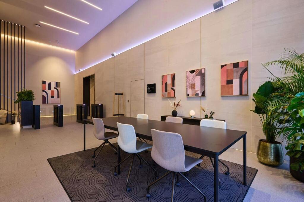 Business Lounge.jpg