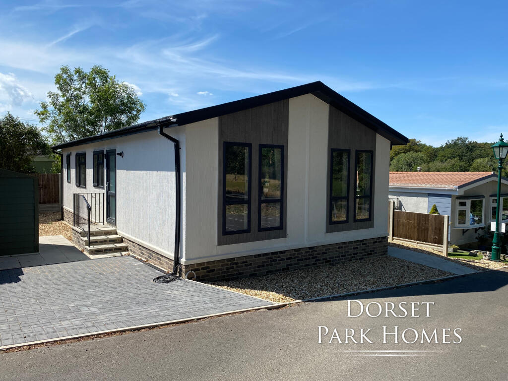 Main image of property: Bashley Cross Road, New Milton, Hampshire