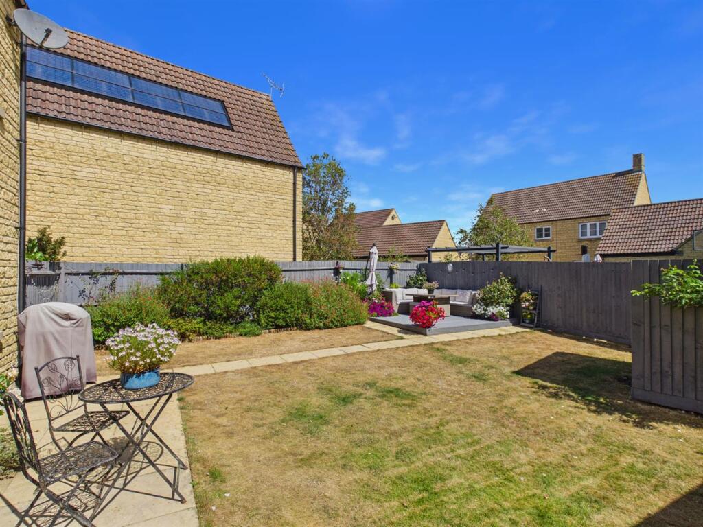 House in Sutton Benger, Roward Farm - View 2