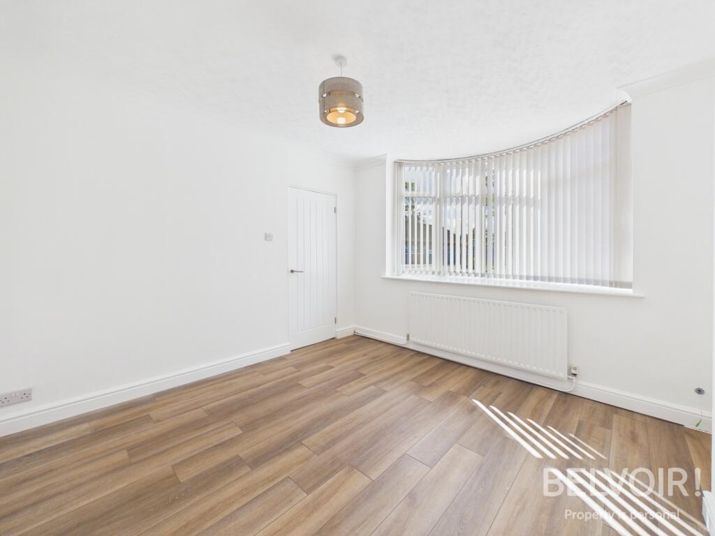 House in Stoke-on-Trent - More
