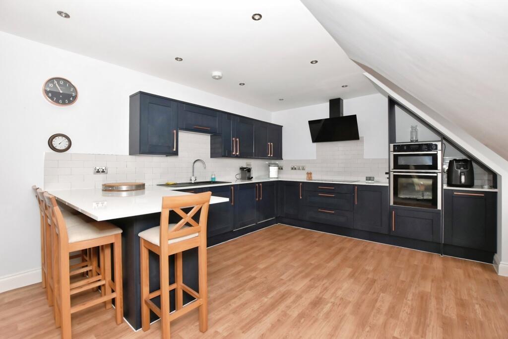Apartment in East Devon, Exmouth - View 2