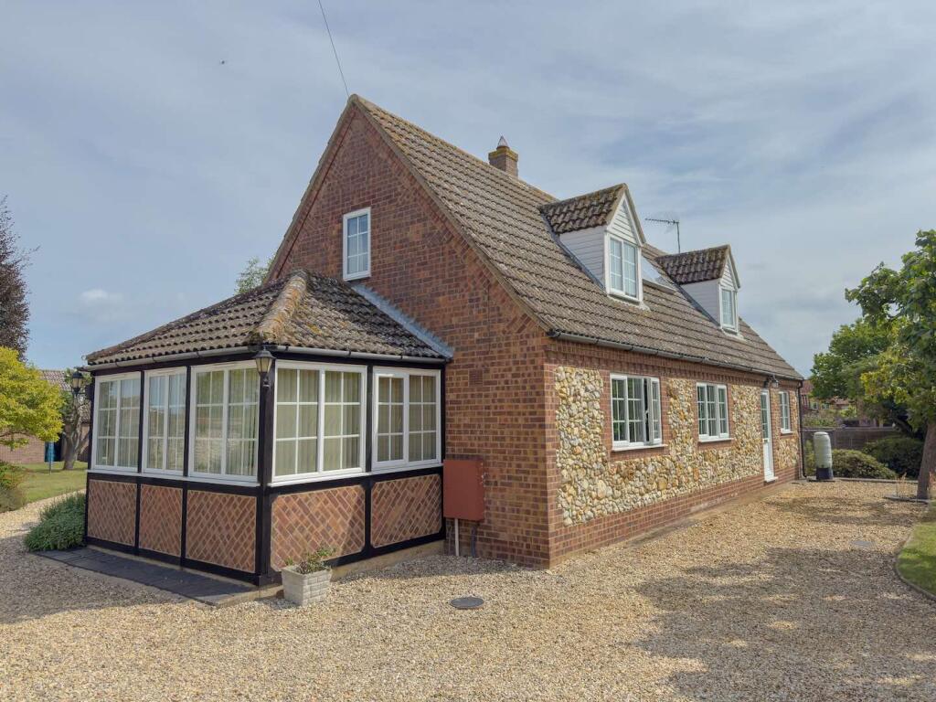 Appletree Cottage, High Street, Thornham, Hunstanton, Norfolk PE36 6LY photo 2