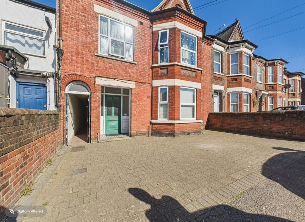 Main image of property: High Street South, Dunstable