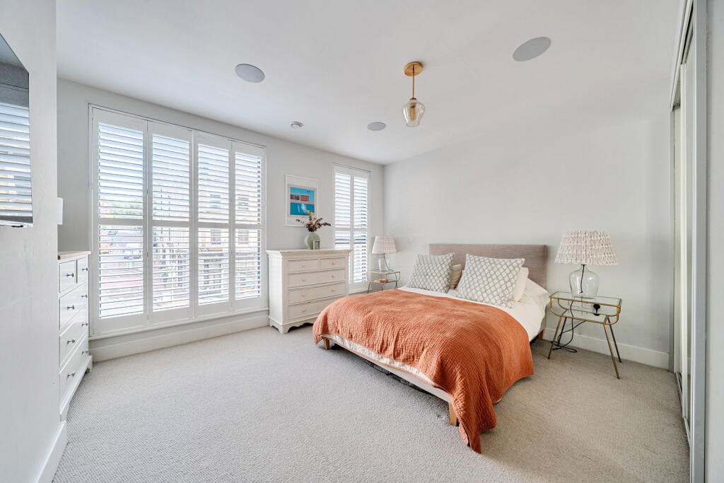 Apartment in Tonbridge - View 5