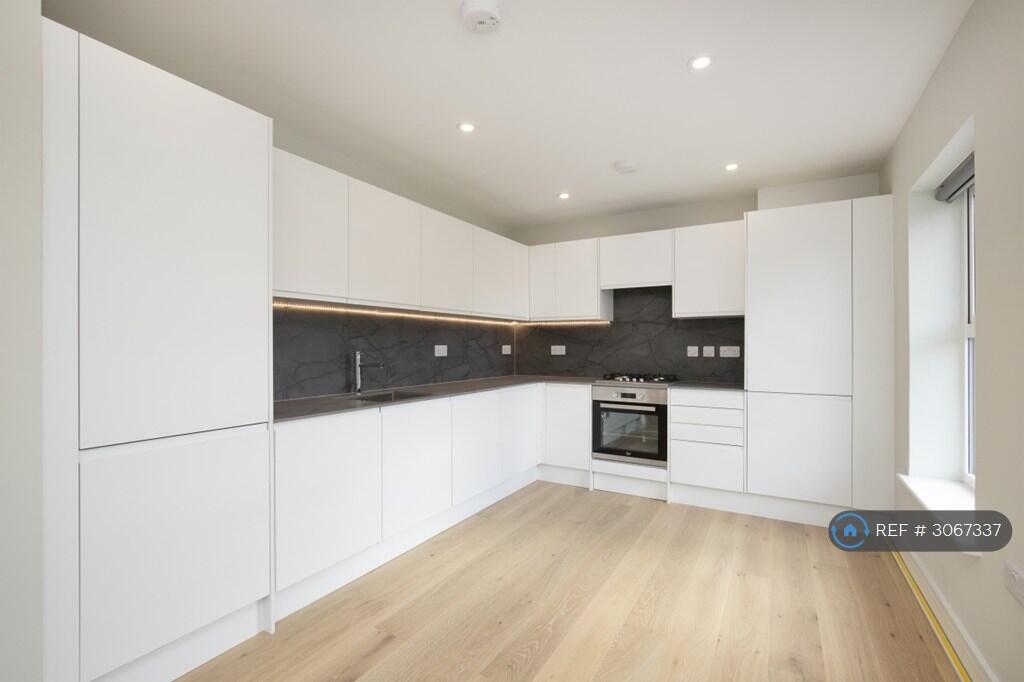 Apartment in London, Hendon - View 5