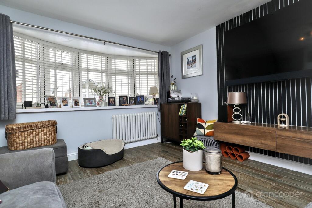 House in Nuneaton and Bedworth, Bermuda - View 5