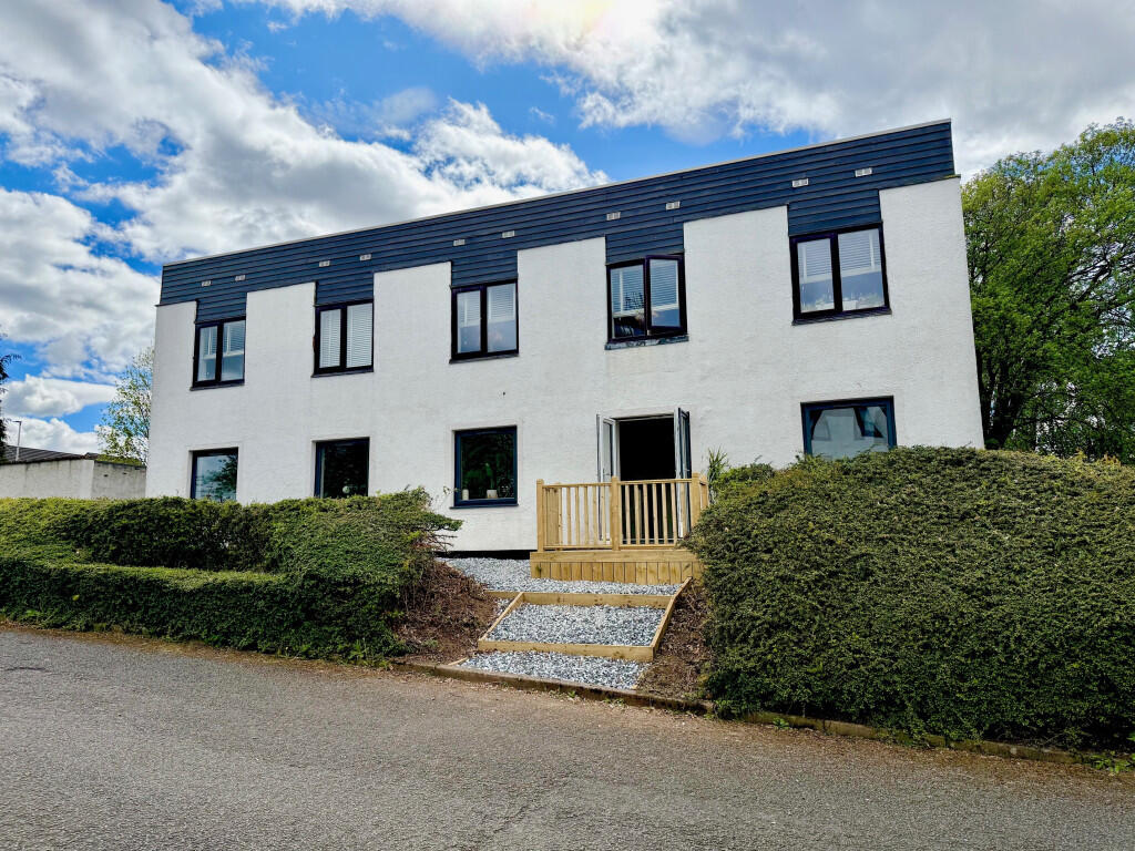 Main image of property: The Furlongs, Hamilton
