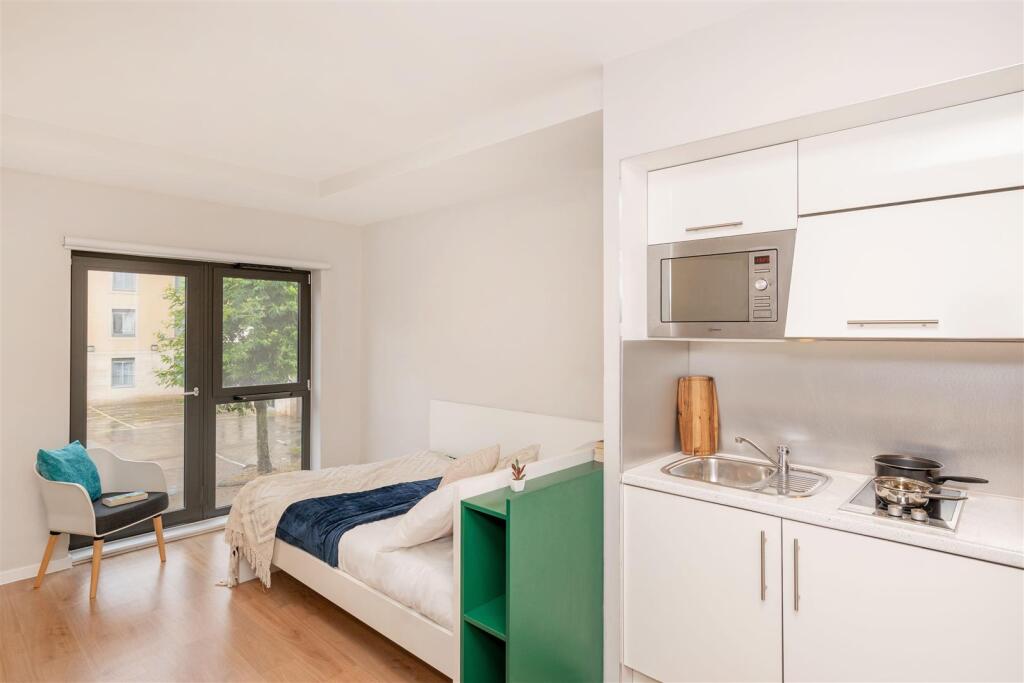 Apartment in Bath - View 3