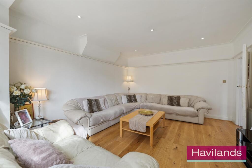 House in London - View 4