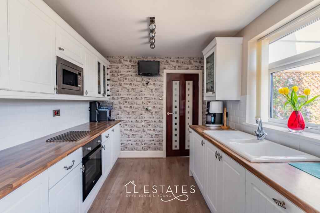 Abergele Road, Bodelwyddan, LL18 5SR photo 4