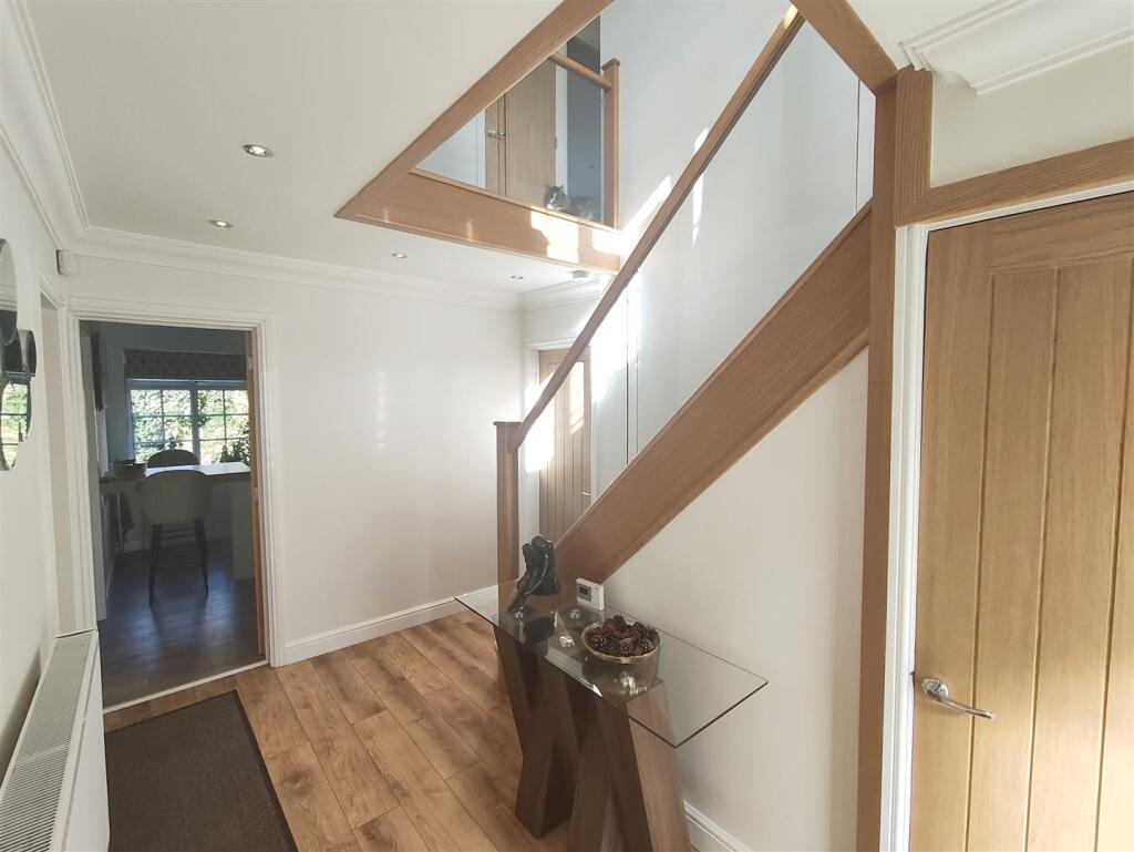 House in South Holland, Crowland - View 2