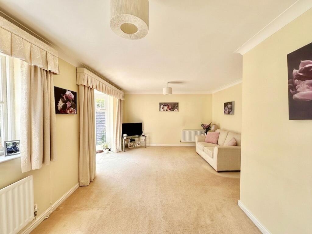 Fielders Way, Shenley, WD7 photo 3