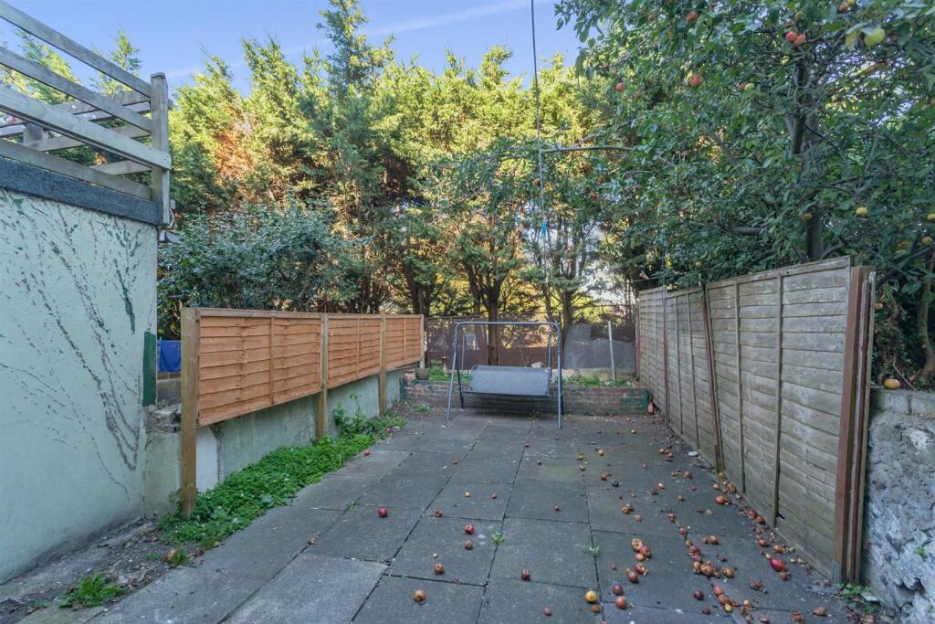 4 bedroom terraced house for rent