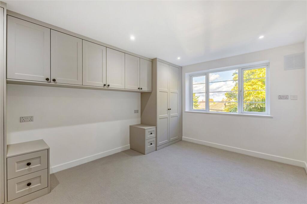 Apartment in Richmond, Petersham - More