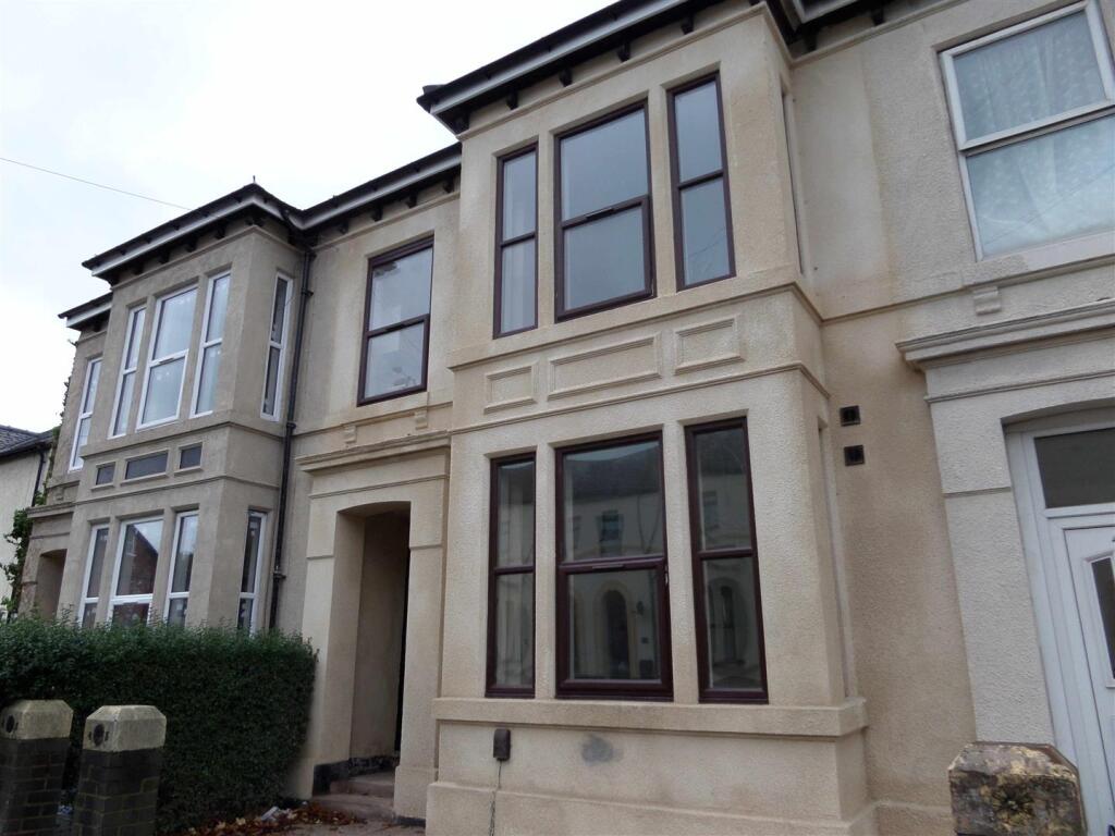 Main image of property: Compton Road, Wolverhampton, WV3 9QT