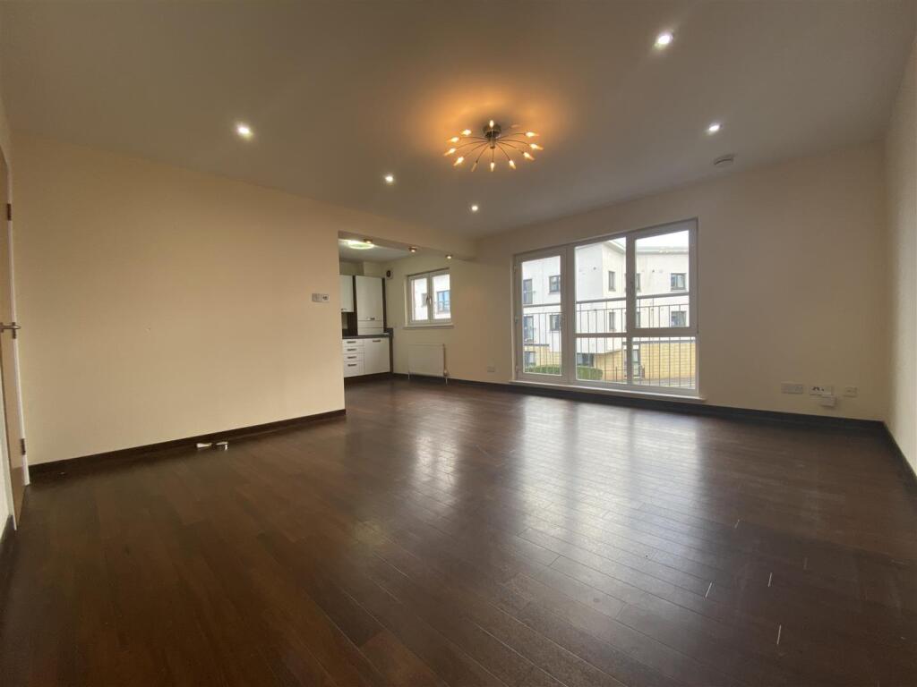 Apartment in Perth - View 4