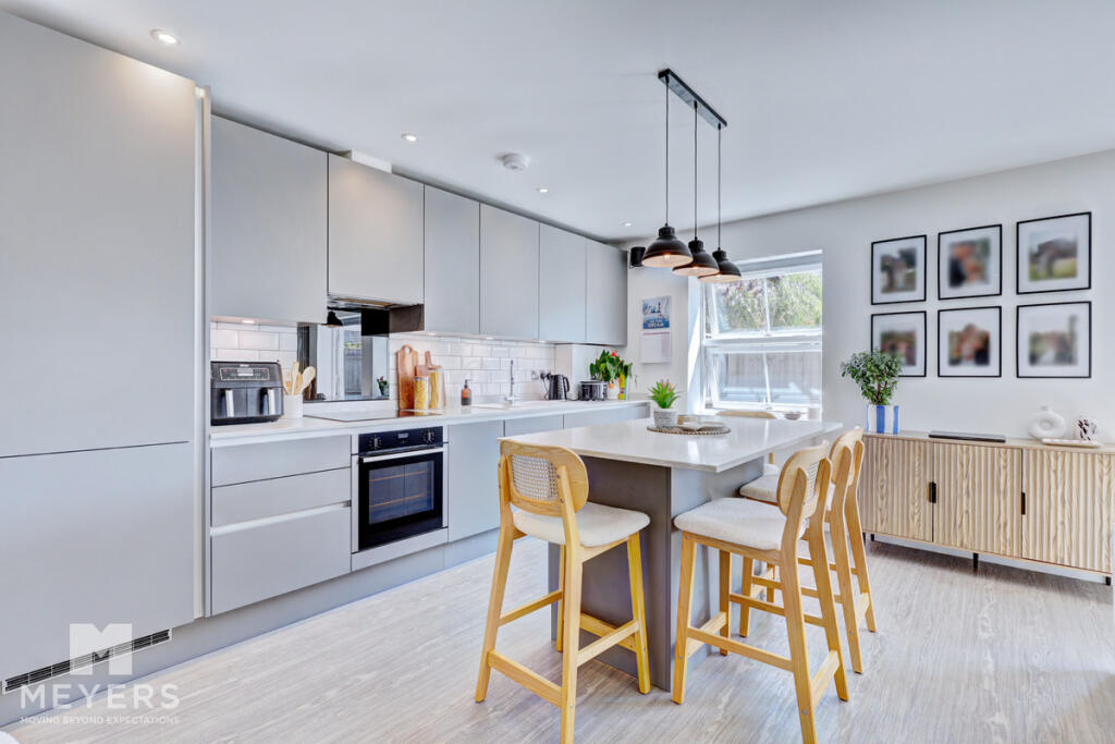 Southbourne Road, Bournemouth, BH6 5
