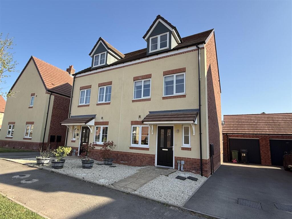 Main image of property: Lea Castle Drive, Lea Castle, Kidderminster