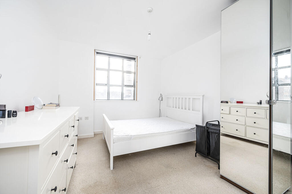 Main image of property: Somerford Grove, Stoke Newington, London, N16