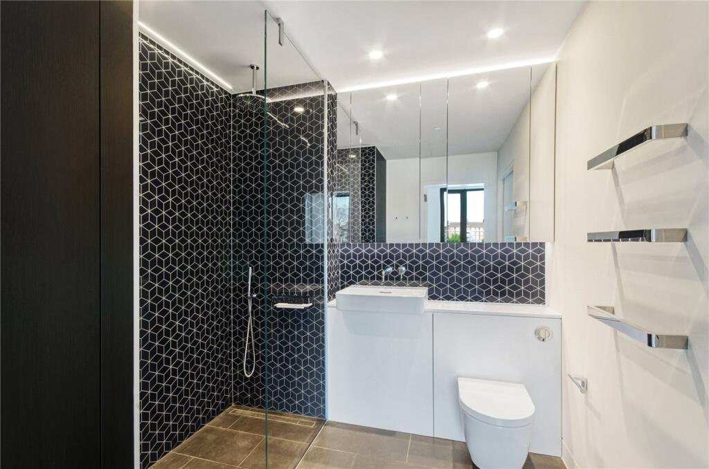 Apartment in London - View 2