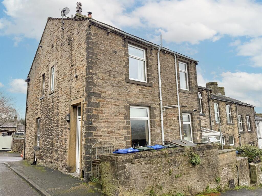 Main image of property: South View, Farnhill