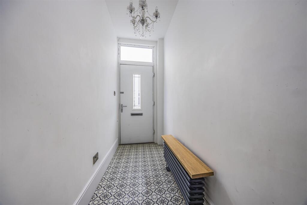House in Portsmouth - More