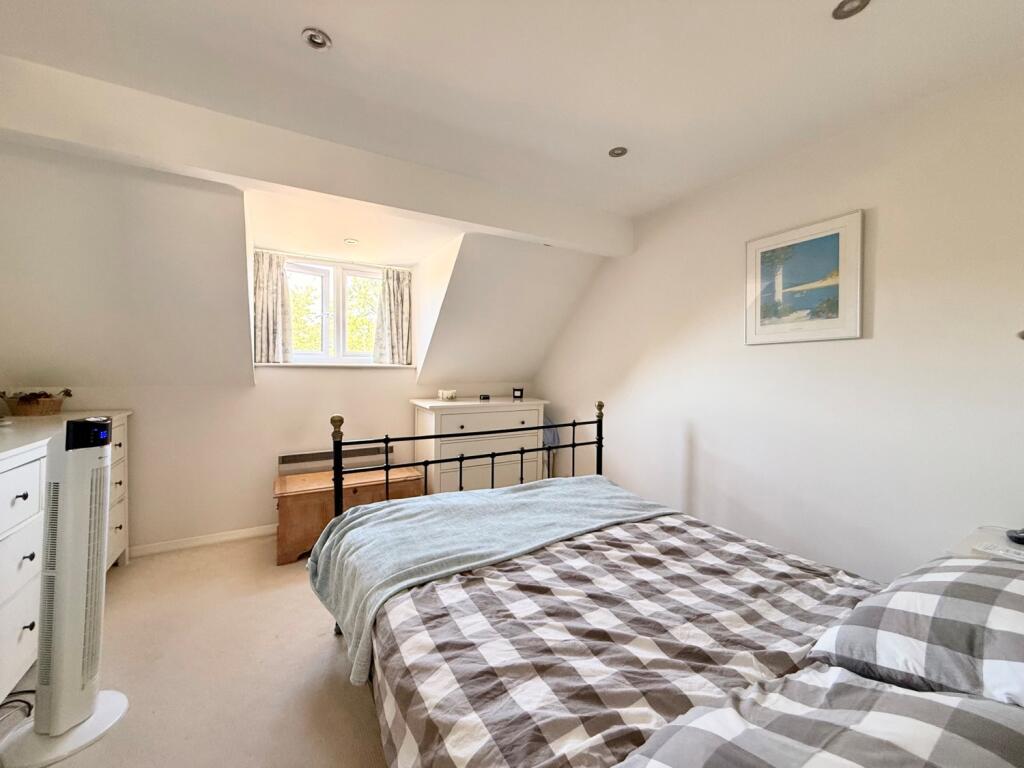 House in Twickenham - View 5