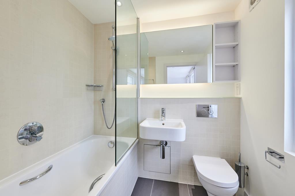 Apartment in London - More