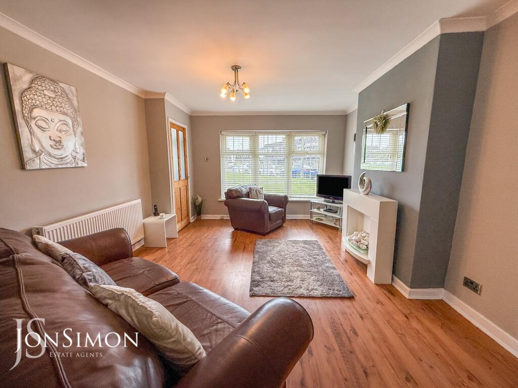 Bankfield Close, Ainsworth, Bolton, BL2 photo 4