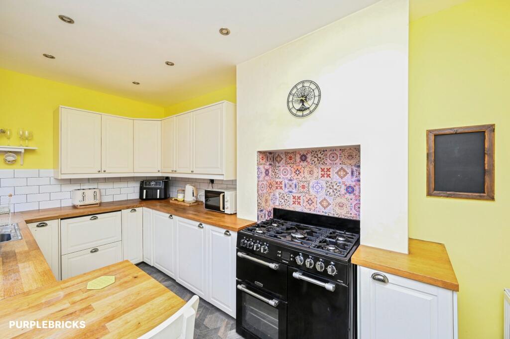 House in Bolsover, Blackwell - View 2